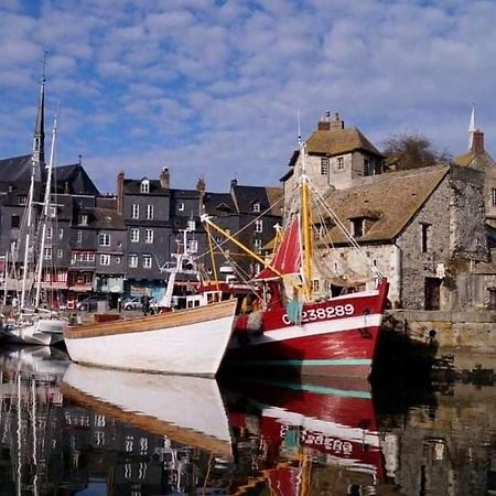 Les Mouettes Du Port Apartment Honfleur Bagian luar foto