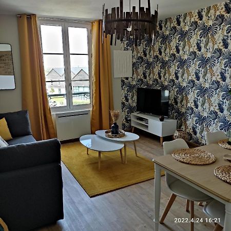 Les Mouettes Du Port Apartment Honfleur Bagian luar foto