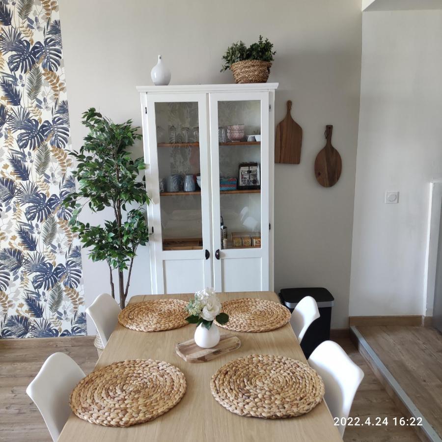 Les Mouettes Du Port Apartment Honfleur Bagian luar foto