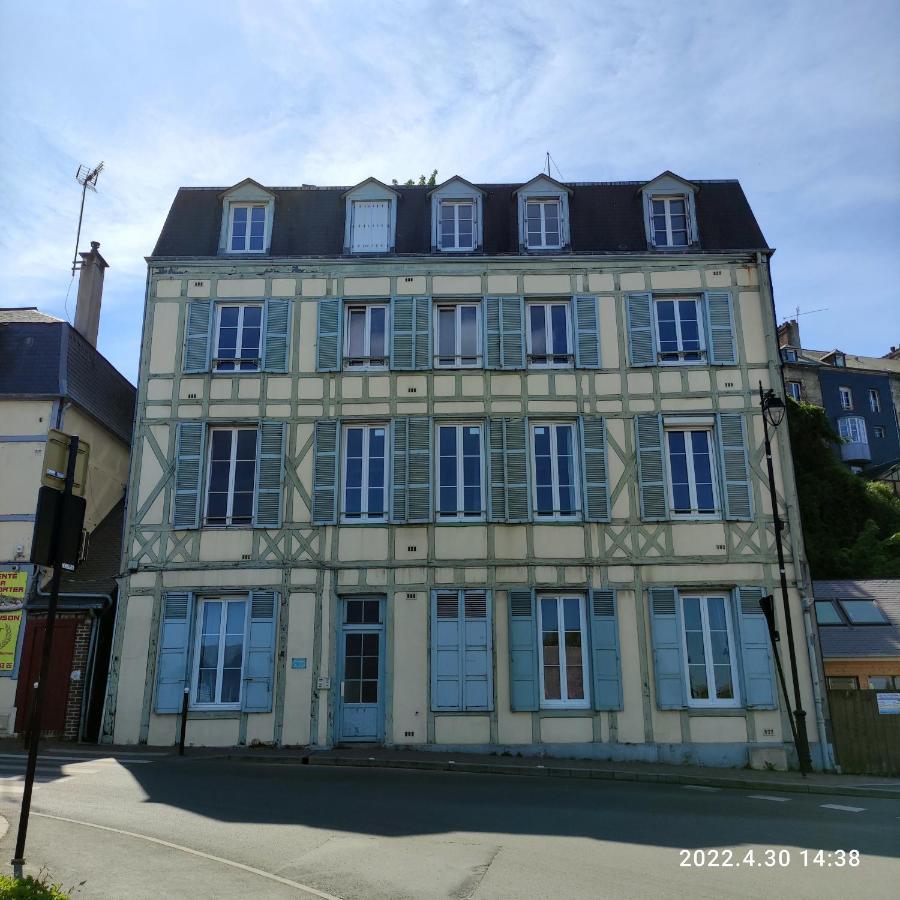 Les Mouettes Du Port Apartment Honfleur Bagian luar foto
